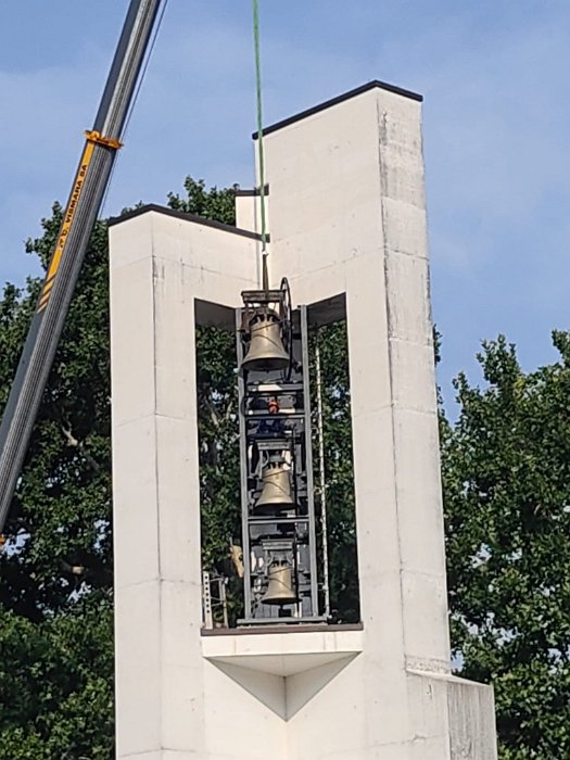 74826571-84d5-4b5e-868a-e50a6a59b204